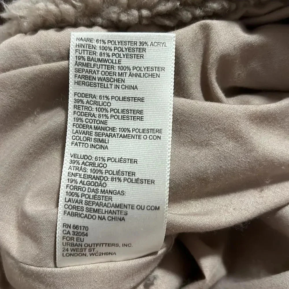 Urban Outfitters Cropped Teddy Bear Jacket Sz L - Picture 11 of 16
